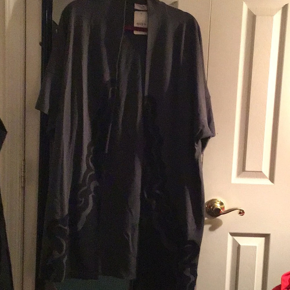 Cover with short sleeve grey